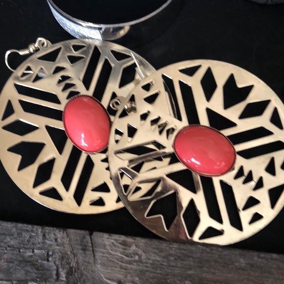 Earrings - Picture 4 of 4